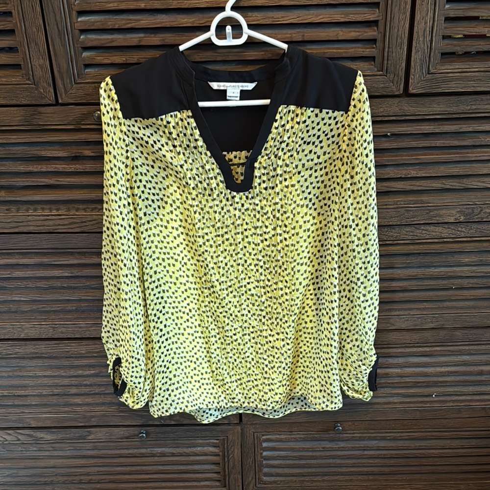 Diane Von Furstenberg Yellow and Black 3/4 Sleeve Blouse